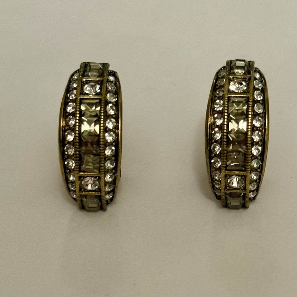 Heidi Daus Gold Tone and Silver Crystal Earrings with Vintage Accents SO chic 💫 - Picture 2 of 4